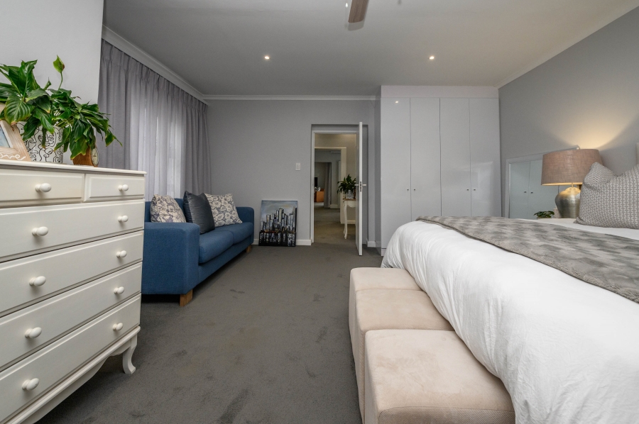 4 Bedroom Property for Sale in Summerstrand Eastern Cape